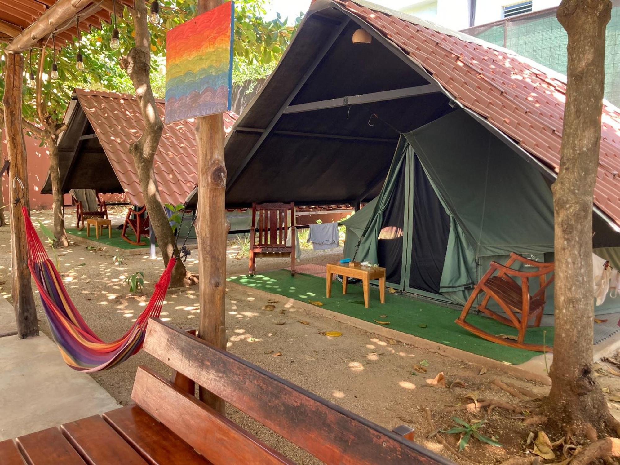 Tamahostel & Glamping Tamarindo Exterior photo